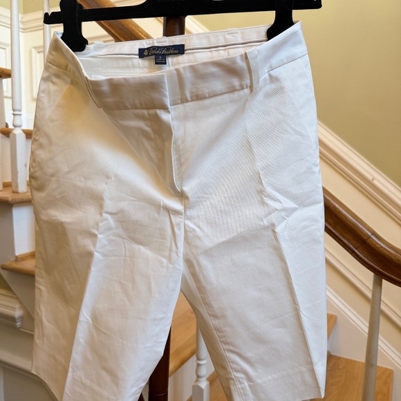 Brooks Brothers White Shorts (Size 2) - Picture 2 of 4